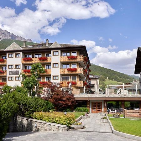 Hotel Rezia Bormio Esterno foto