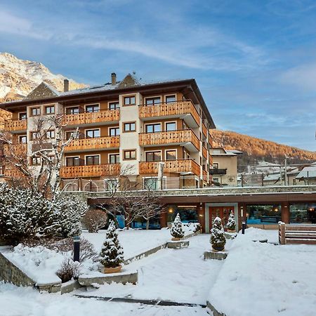 Hotel Rezia Bormio Esterno foto
