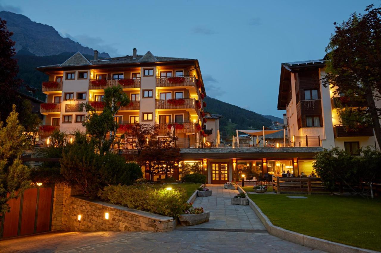 Hotel Rezia Bormio Esterno foto