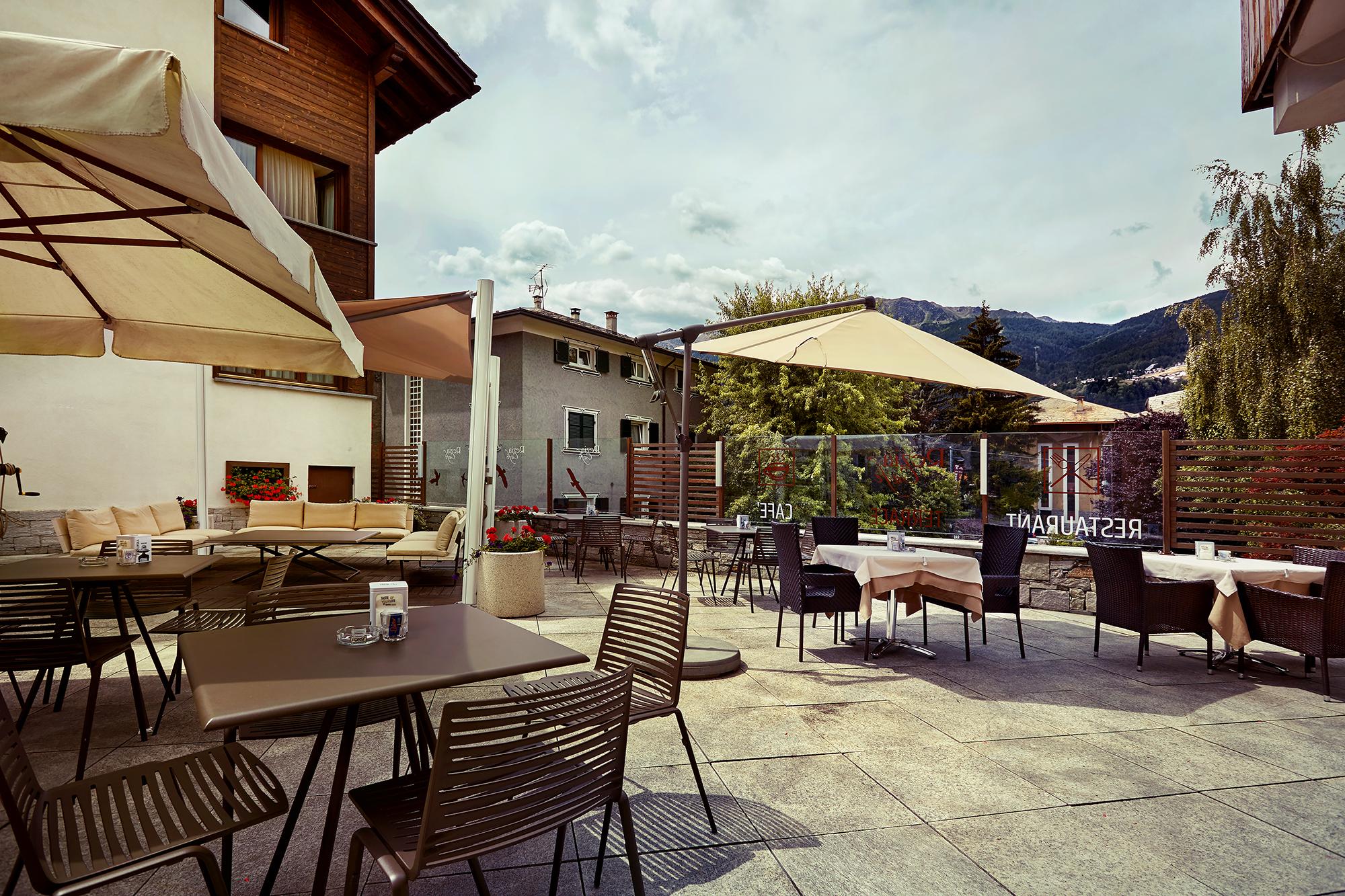 Hotel Rezia Bormio Esterno foto