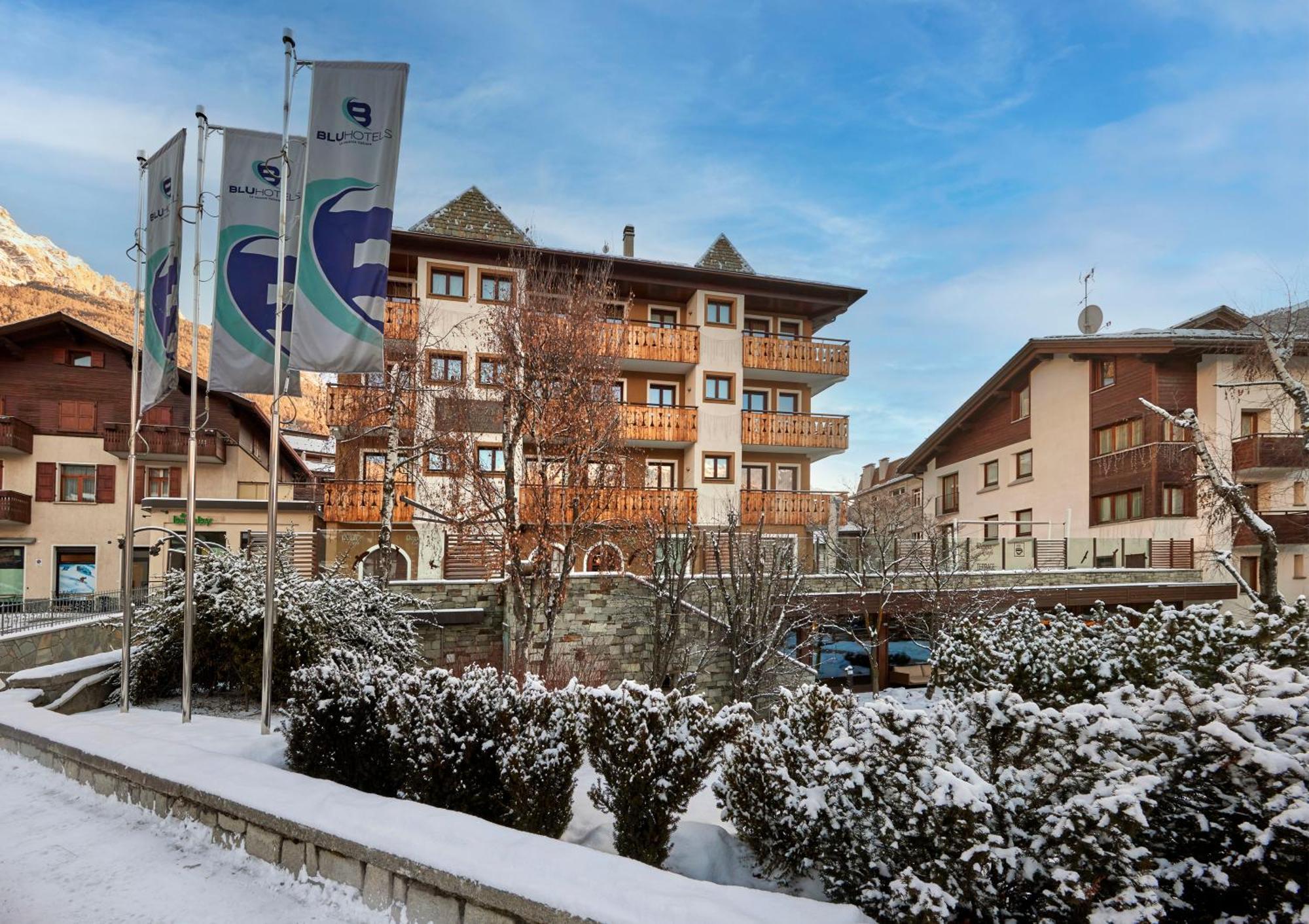 Hotel Rezia Bormio Esterno foto